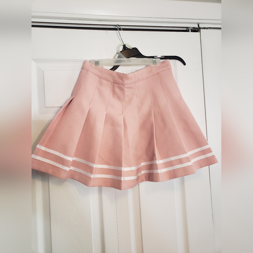 &M Light Pink Pleated Mini Skirt. Great Condition!